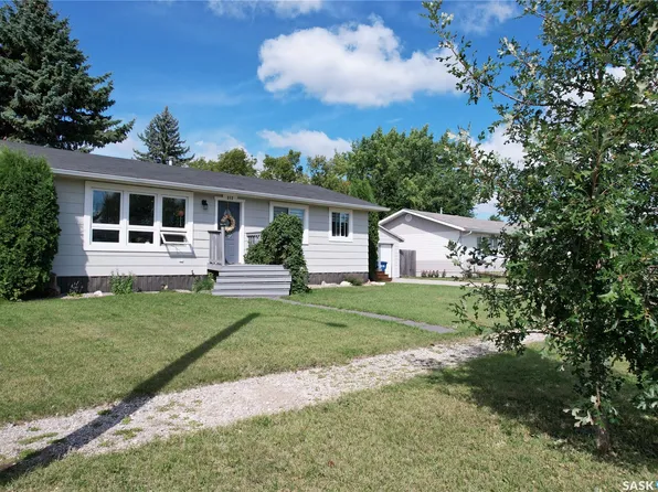 312 Centennial Avenue, Kipling, SK S0G 2S0