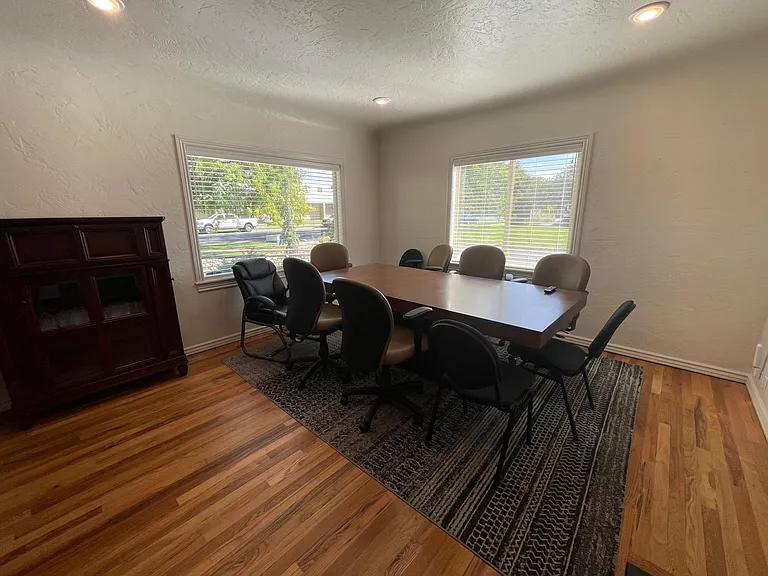 1225 N Main St — Photo 5