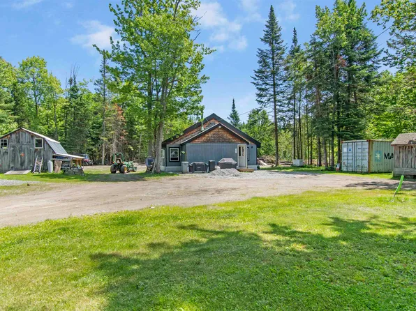 21 Stevens Road, Pittsburg, NH 03592