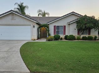 10817 Peach Blossom Ave, Bakersfield, CA 93312