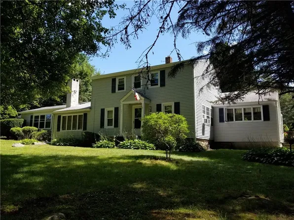 26 North Rd, Hopkinton, RI 02833