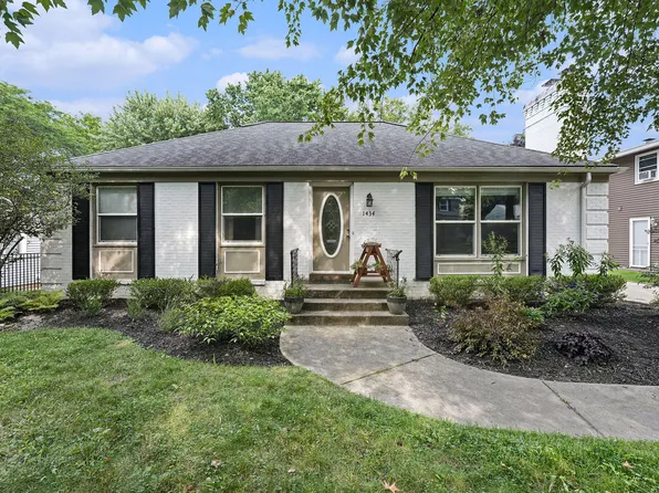 1434 Walwood Ter NE, Grand Rapids, MI 49505