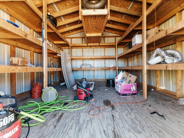 5722 JCR 11, Walden, CO 80480