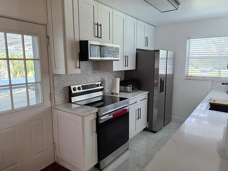 1531 Egan Dr — Photo 4