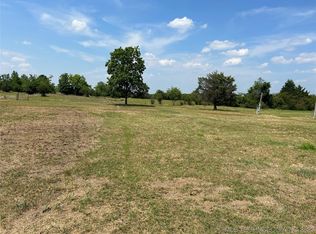 E North Ave, Checotah, OK 74426