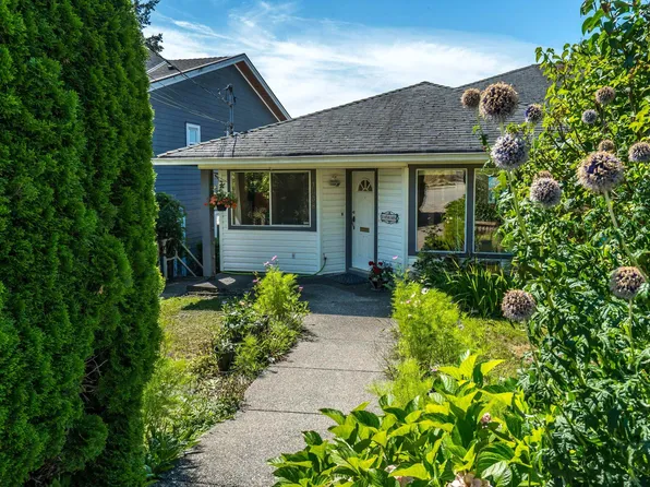 1038 Walls Ave, Coquitlam, BC V3K 2T7