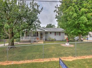 817 Haynes Dr, Decatur, IL 62521