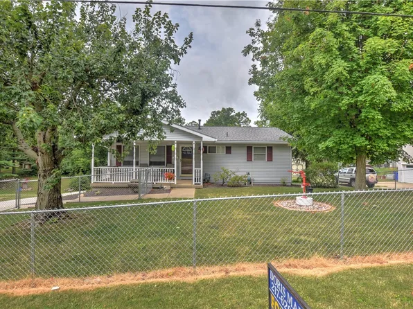 817 Haynes Dr, Decatur, IL 62521