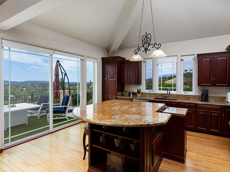 891 Cheltenham Rd — Photo 5