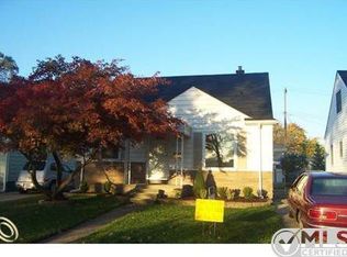 25779 Groveland St, Roseville, MI