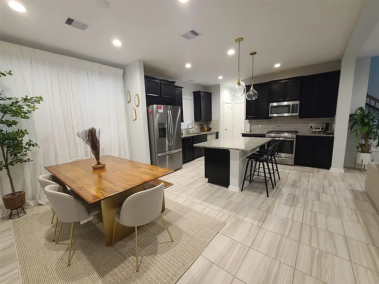 7035 Coneflower Creek Ct — Photo 6
