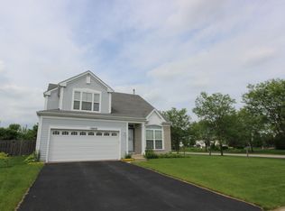10800 Wing Pointe Dr, Huntley, IL 60142