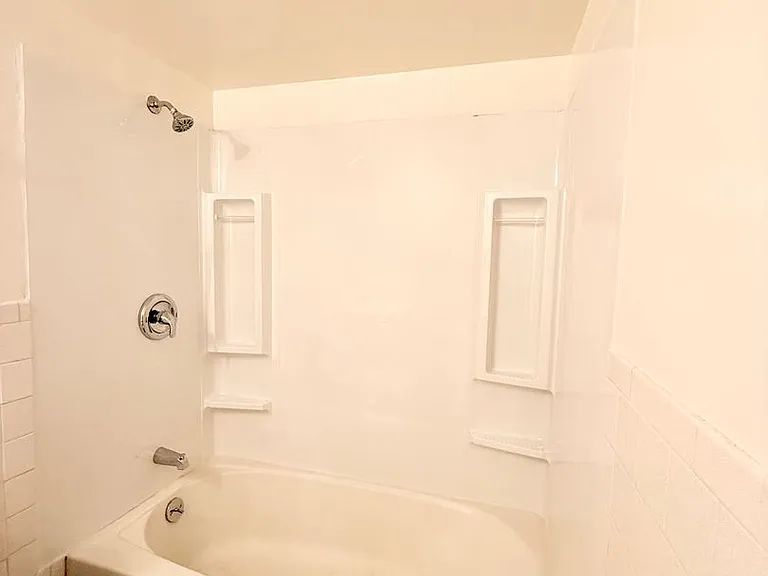 622 N B St — Photo 5