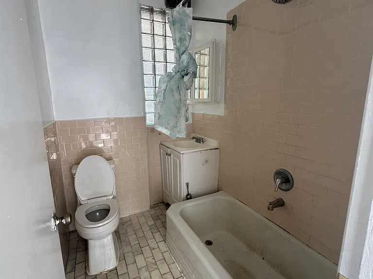 18-48 126th St #2 — Photo 9