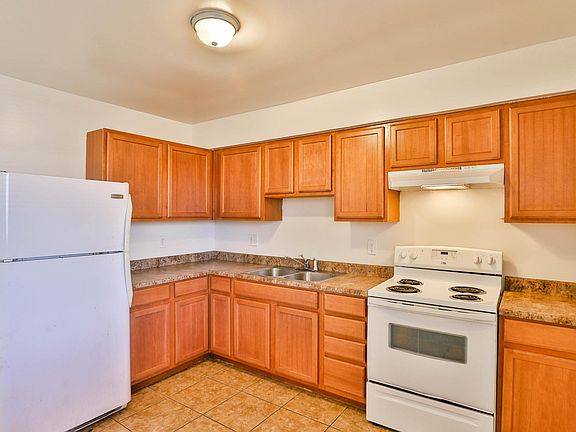 5th image of 1208 E 9th Ave