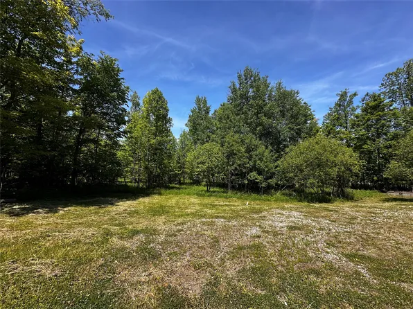 5560 Zessinger Rd, Mc Kean, PA 16426