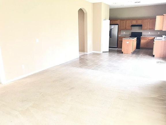 3rd image of 2054 Cedar Park Ln