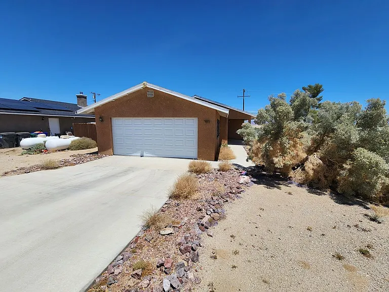 74698 Serrano Dr — Photo 1