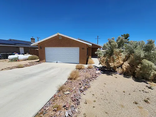 74698 Serrano Dr Photo 1