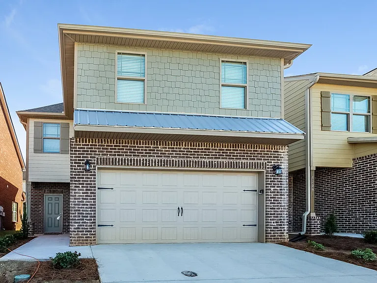 1205 Faye Ct — Photo 1