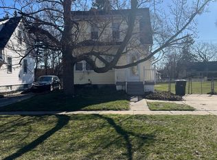 6306 Arthur St, Westland, MI 48185