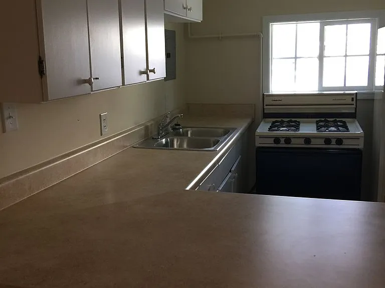 118 N Virginia Ave #B — Photo 10