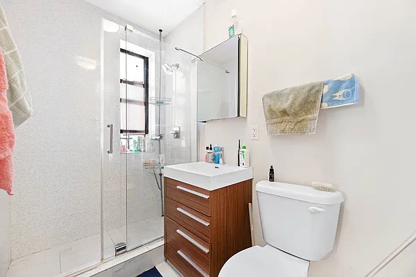 Rented by Living New York | media 40