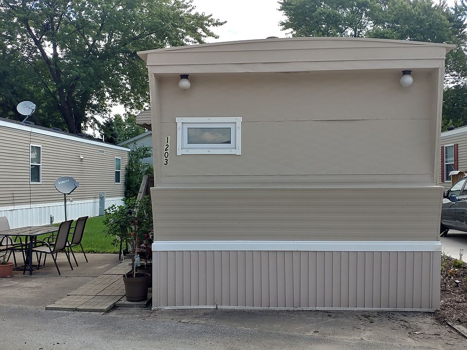 1st image of 8800 S Harlem Ave #1203