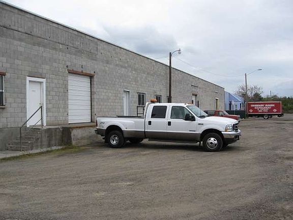 3rd image of 842 N 10th Ave