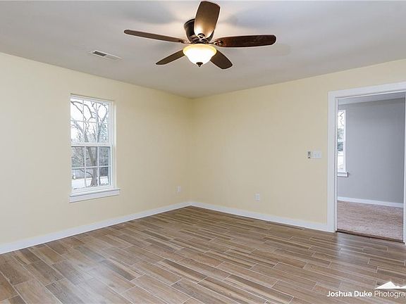 2nd image of 1382 E Cardinal Dr