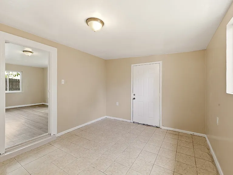 1181 Del Mar Pkwy — Photo 14
