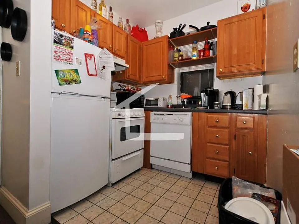 822 Beacon St #3