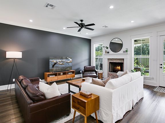 5th image of 2305 Camelia Nicole Dr