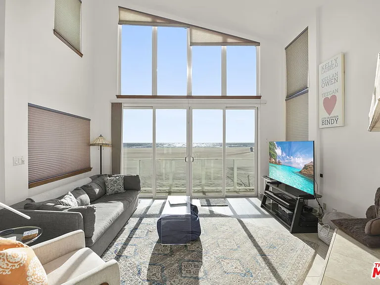 1005 Ocean Dr — Photo 14