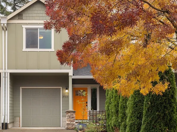 37885 Nettie Connett Dr, Sandy, OR 97055