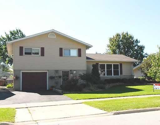 1st image of 5649 W Lancaster Dr