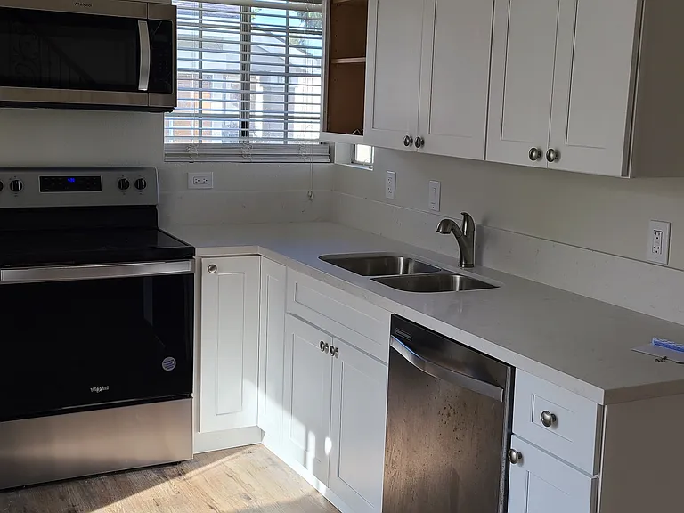 324 Riverview Way — Photo 2