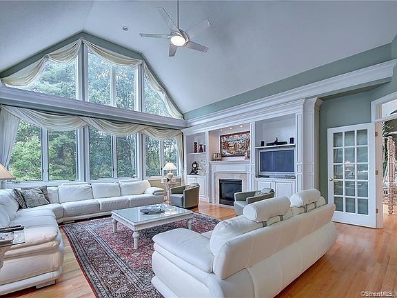 4th image of 50 Greenswood Pl