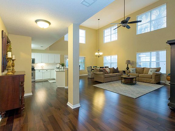2nd image of 333 Tequesta Dr