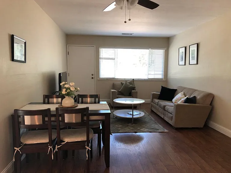704 Christie Ct — Photo 4