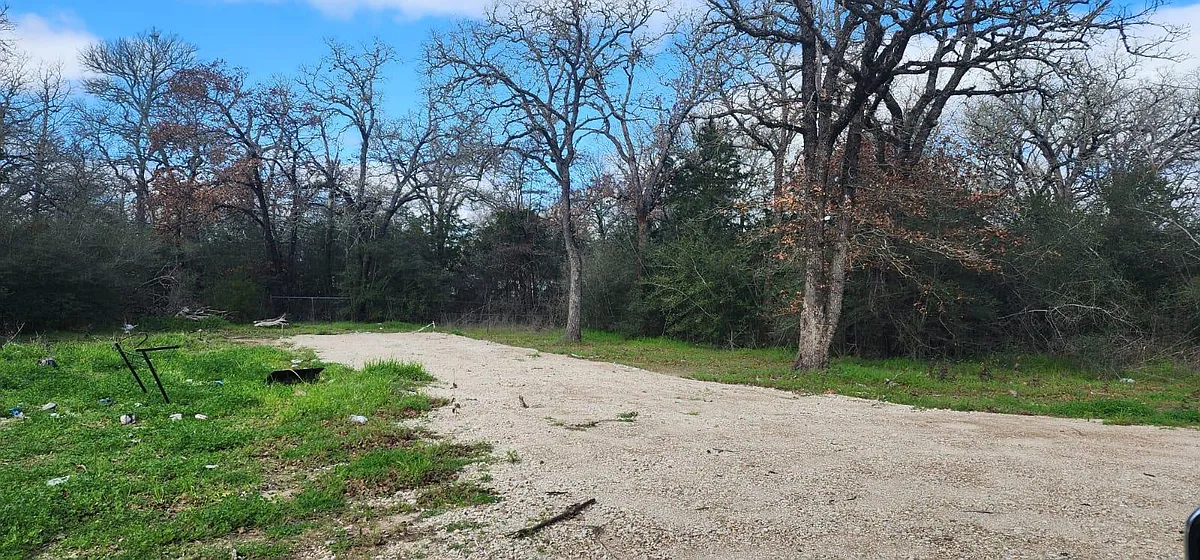 Building Photo - 8315 Burleson Manor Rd #E