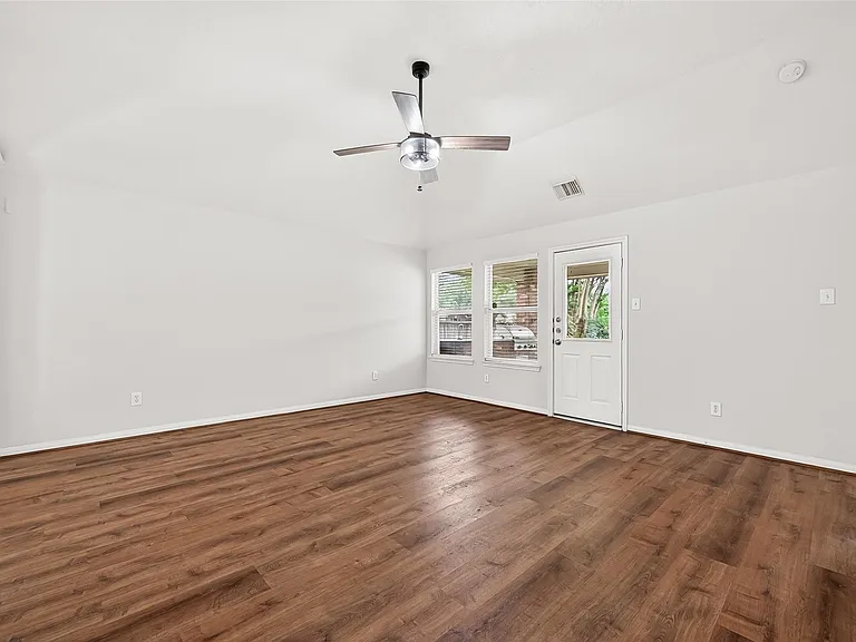 6030 Wildbriar Ln — Photo 15
