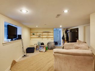 96 E 41st Ave, Vancouver, BC V5W1N5