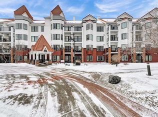 70 Royal Oak Plz NW #412, Calgary, AB T3G 0C6