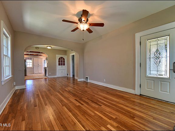 4th image of 3117 Richmond Ave
