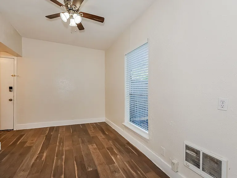 4926 Reiger Ave — Photo 16