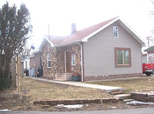 1110 E 3rd St, Beardstown, IL 62618