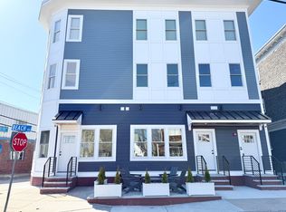2 Beach Rd #B, Winthrop, MA 02152
