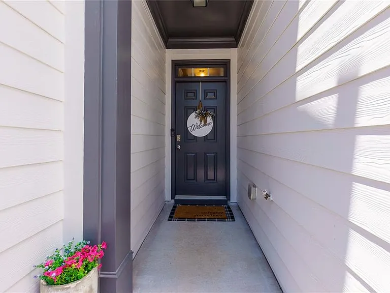 723 Woodstock Grove Dr — Photo 14