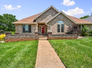 3361 W Birchwood Ct, Springfield, MO 65807